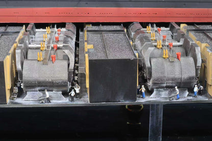 1/200 RMS Titanic Finished Model with Interior Structure – Museum-Grade Edition