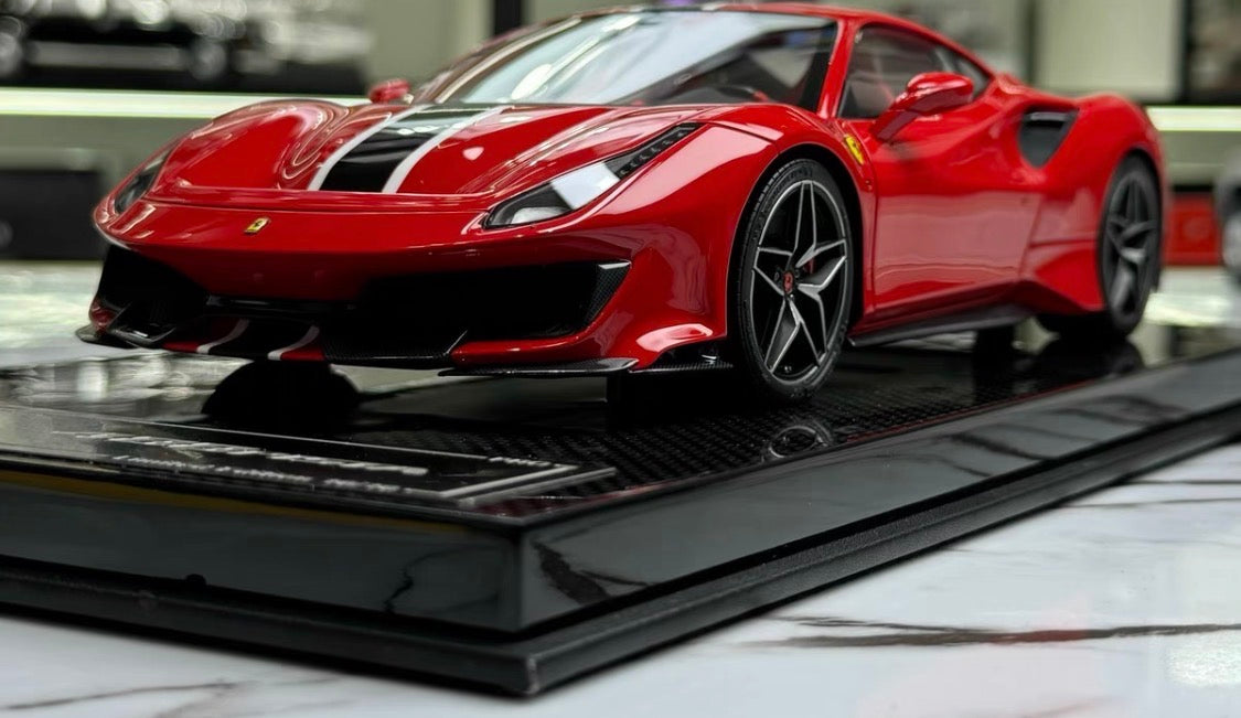 DM Model 1/18 Ferrari 488 Pista Fully Open Resin Limited Edition