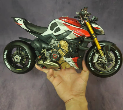 1/6 Ducati Streetfighter Resin Motorcycle Model – Red & Silver Livery – Pre-order Only