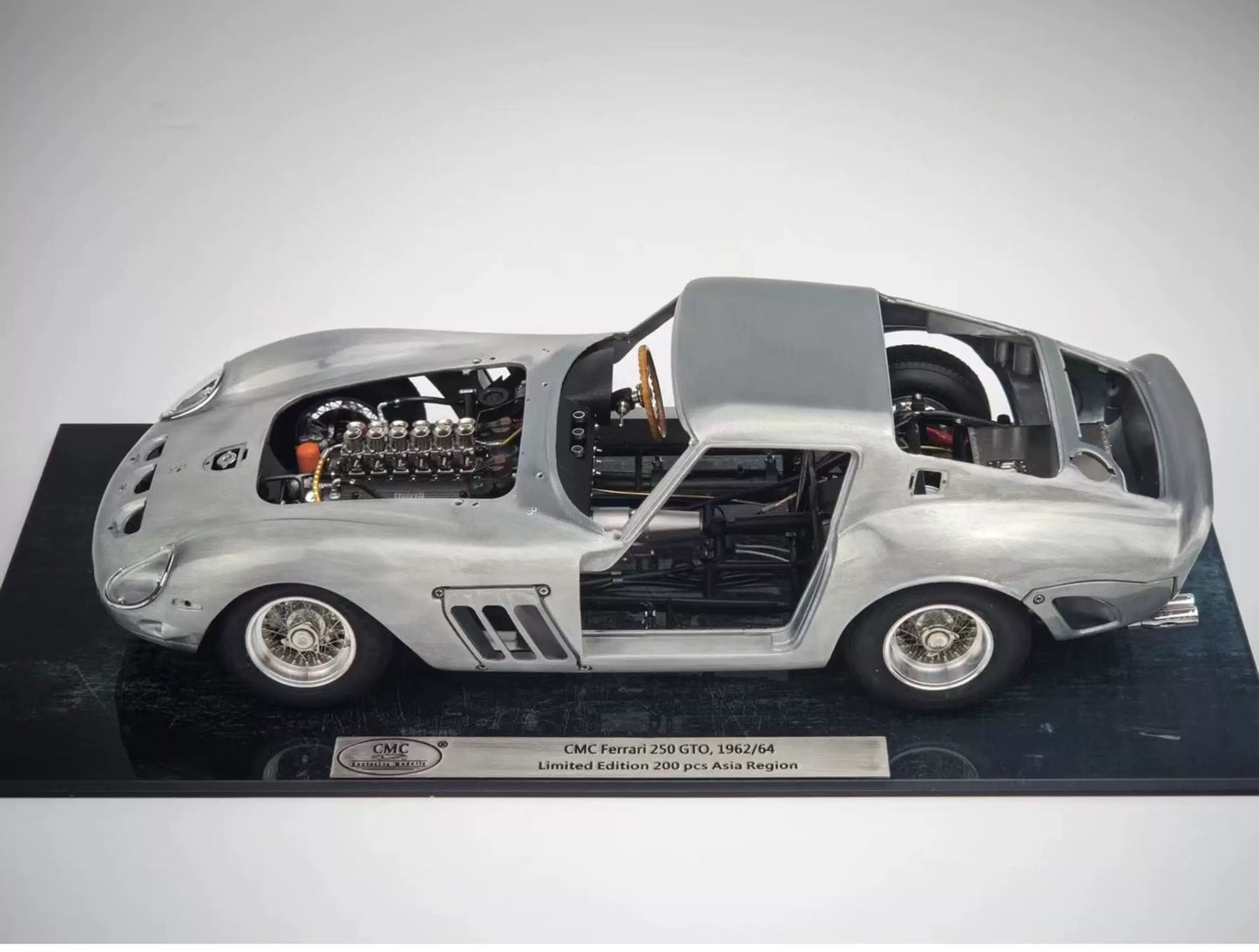 CMC 1/18 Ferrari 250 GTO Skeleton Chassis | Diecast Model