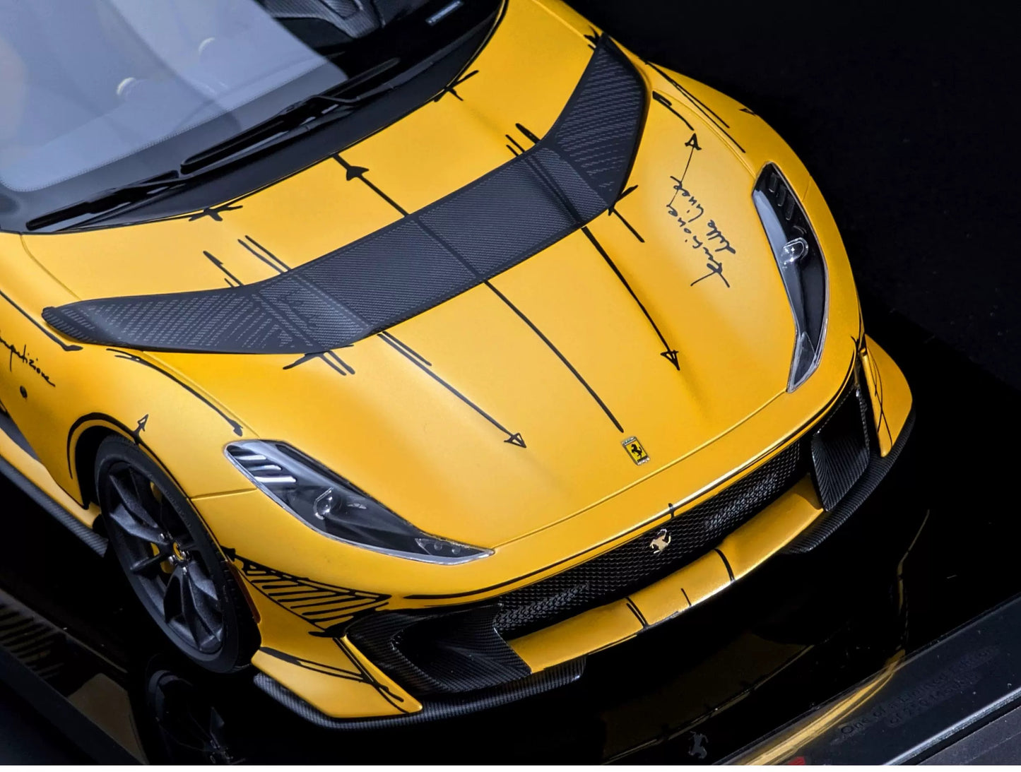 Amalgam 1/18 Ferrari 812 MVS ART Auction Edition Resin Model