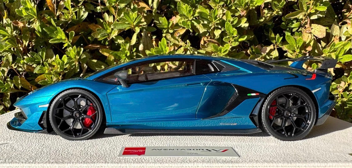 Make Up Lamborghini Aventador SVJ Blue Metallic 1/18 Resin Model