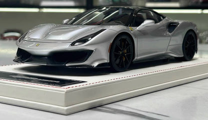 DM DinoModel 1/18 Ferrari 488 Pista Fully Open Resin Silver No.01