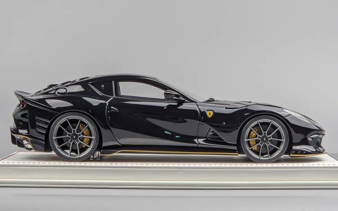DG 1/18 Ferrari 812 Competizione Resin Model