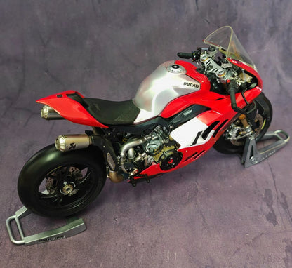 1/6 Ducati V4R Civilian Racing Version Motorcycle Resin Model | 310+ Parts | Red/White | Pre-order Only