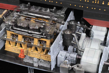 1/200 RMS Titanic Finished Model with Interior Structure – Museum-Grade Edition