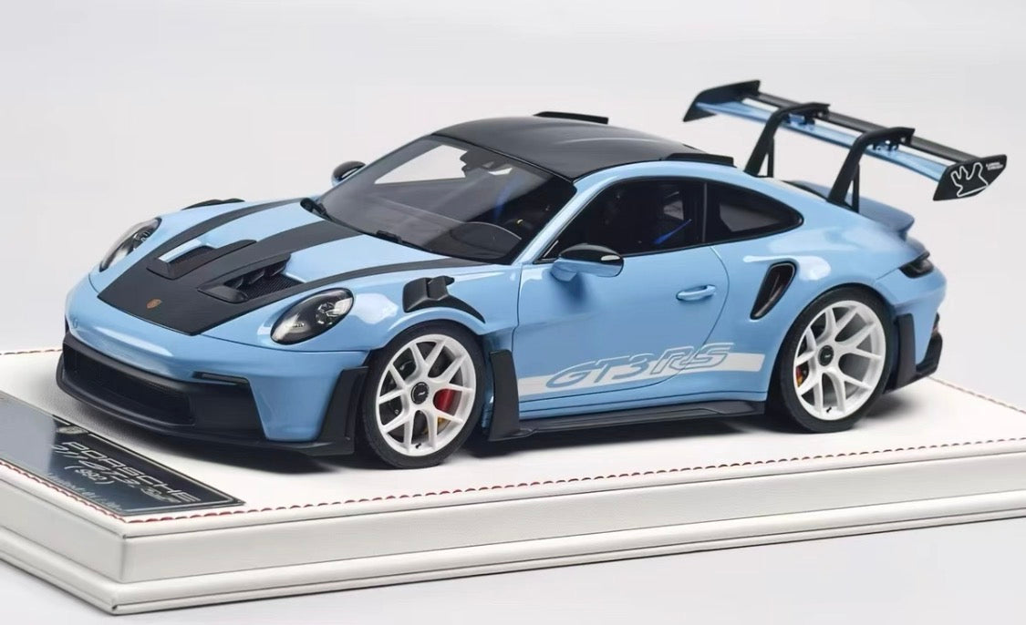 Davis & Giovanni Porsche 911 (992) GT3 RS Gentian Blue Limited Edition 1/18 Resin Model