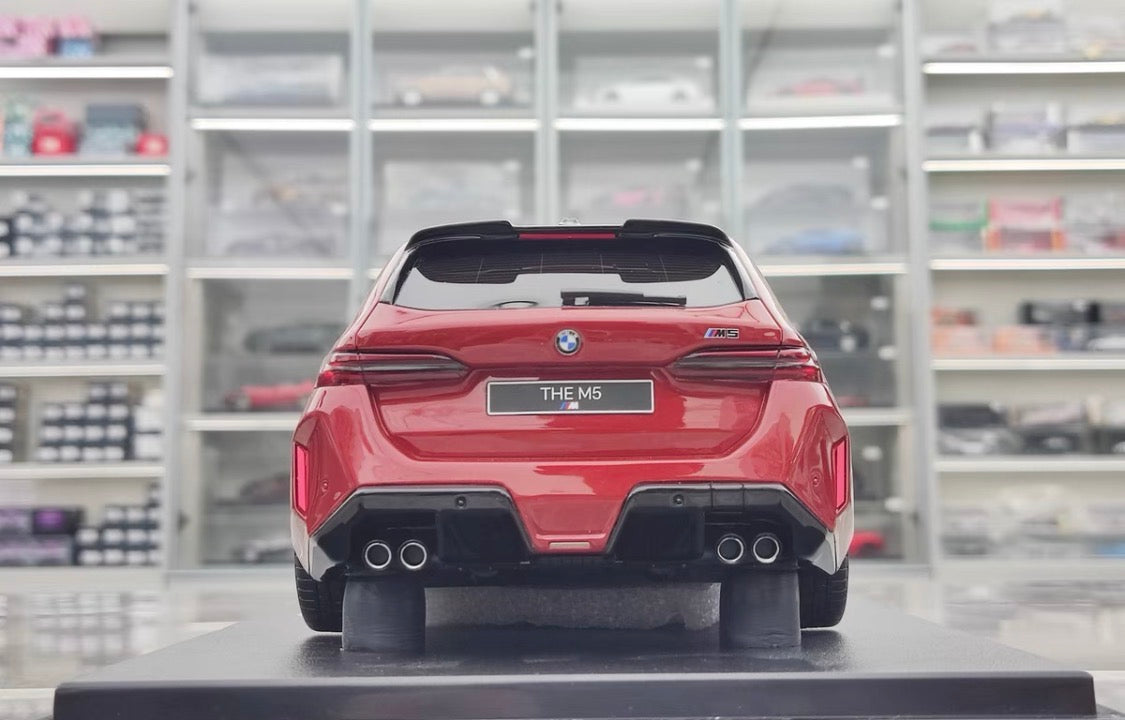 GT Spirit 1/18 BMW M5 Touring Red Resin Model