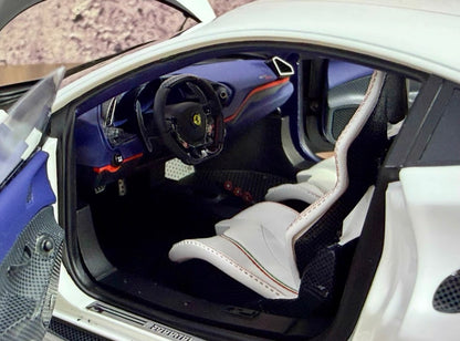 DM Model 1/18 Ferrari 488 Pista Fully Open Resin White Model