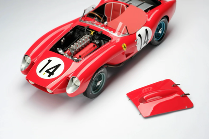 Amalgam 1:8 Ferrari 250 TR 1958 Le Mans Winner Resin Model