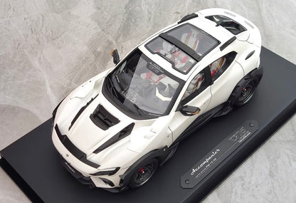 Dreamwalkers 1/18 Ferrari Accompanier D775 Pearl White Resin Model