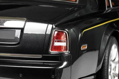 1/8 Rolls-Royce Phantom VII EWB Peninsula Green Resin Model – Limited Editio