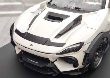 Dreamwalkers 1/18 Ferrari Accompanier D775 Pearl White Resin Model