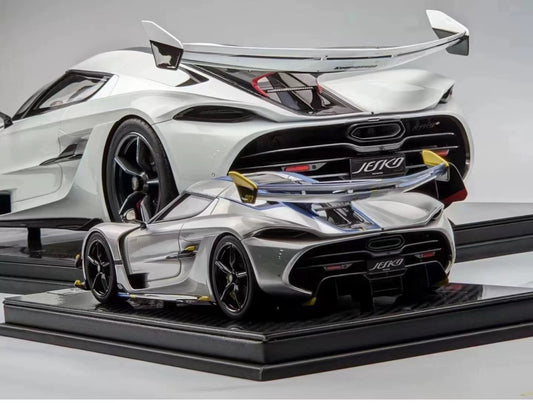 Frontiart 1:8 Koenigsegg Jesko Crystal White Resin Model with Display Case