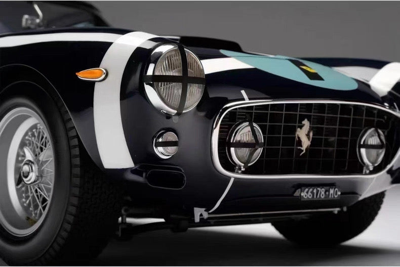Amalgam 1/8 Ferrari 250 GTB SWB 1961 Resin Model