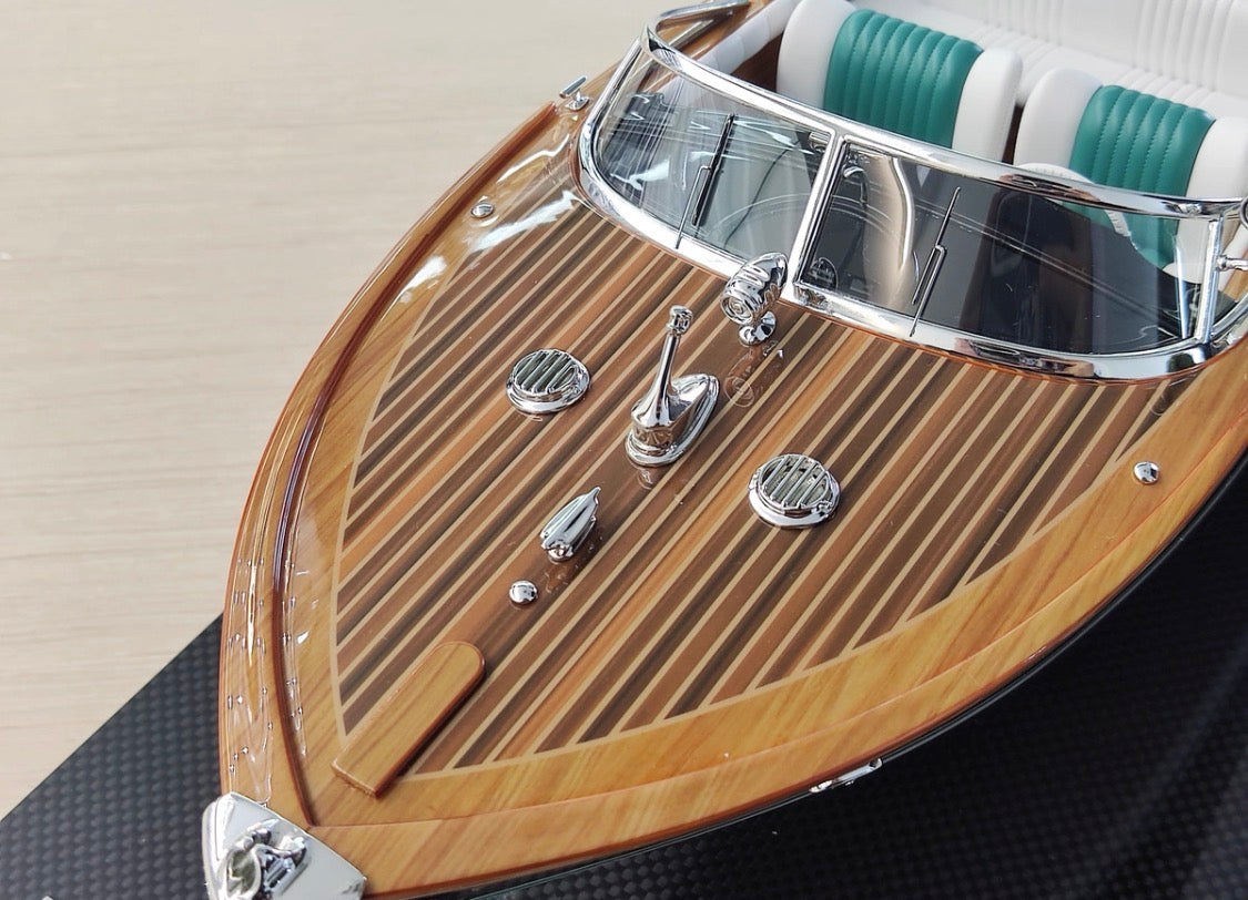 VMB 1/18 Riva Aquarama Classic Speedboat Replica Display Model