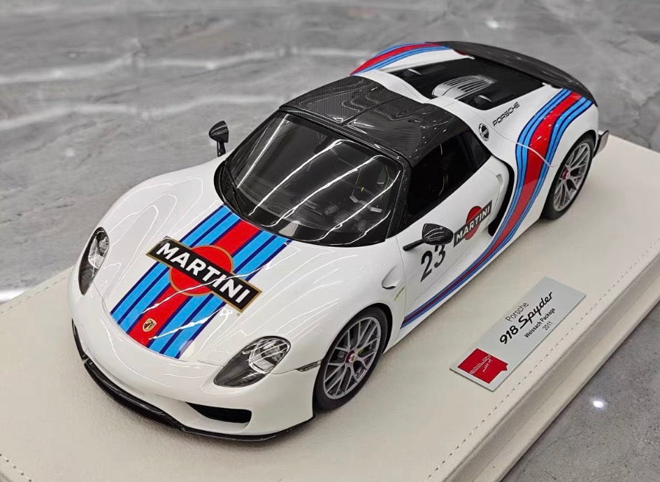 Make Up Porsche 918 Spyder Weissach Package Martini 2011 1/18 Resin Model