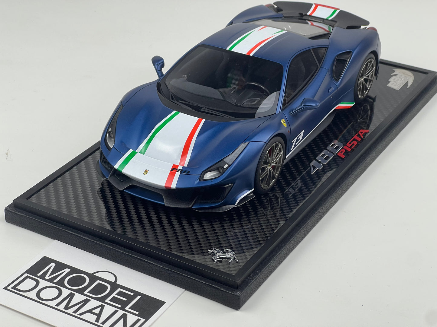BBR 1/18 Ferrari 488 Pista Piloti Abu Dhabi Blue Limited 10pcs carbon base No 6