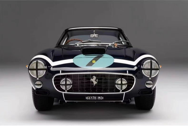 Amalgam 1/8 Ferrari 250 GTB SWB 1961 Resin Model