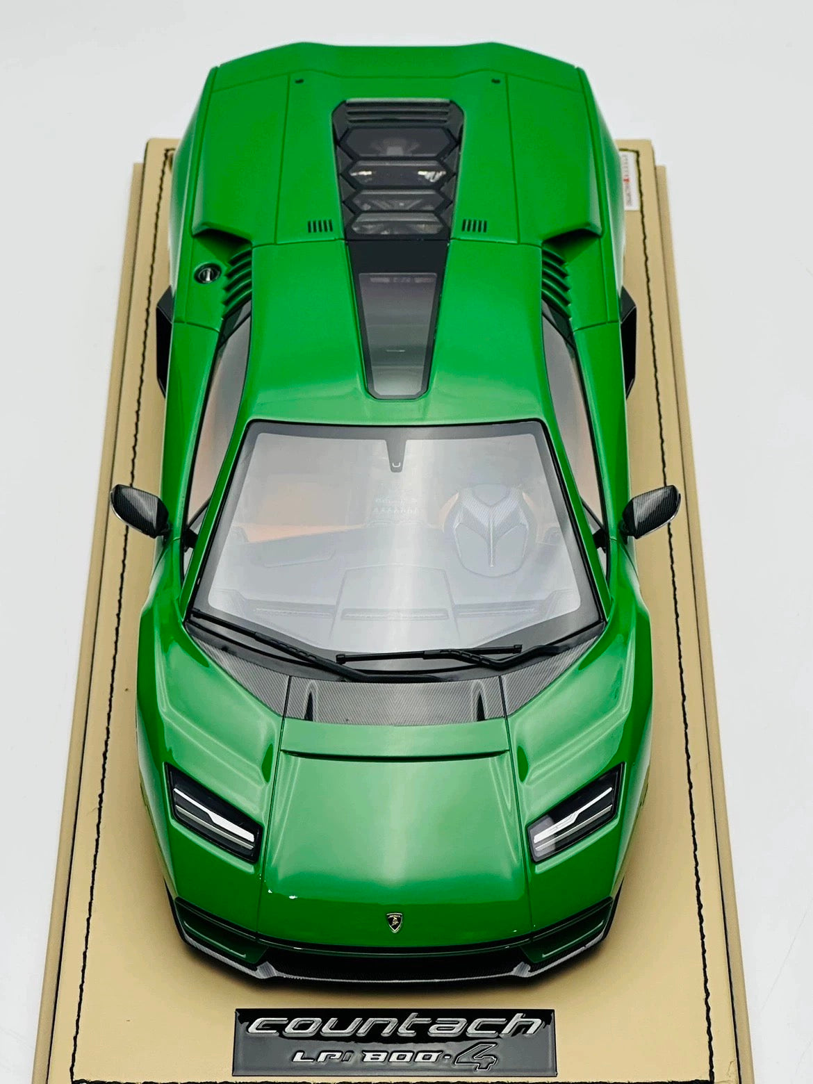 MR 1/18 Lamborghini Countach LPI 800-4 Green Resin Model