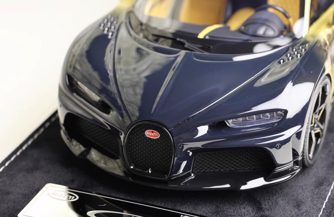 HH 1/18 Bugatti Chiron Golden Era Black Gold Resin Model Limited Edition