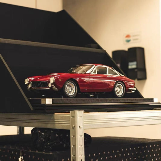 Amalgam 1/8 Ferrari 250 GT Lusso 1962 Resin Model