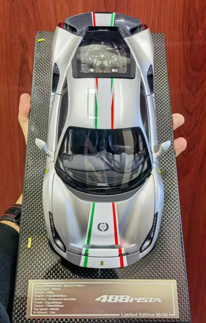 DM PRO 1/18 Ferrari 488 Pista Fully Open Resin Silver Carbon Base 00/05