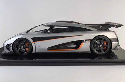 Frontiart 1/8 Koenigsegg Agera One:1 Silver Hypercar Model – Fully Handcrafted