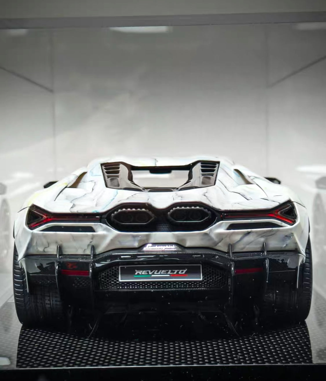 MR Collection 1/18 Lamborghini Revuelto Marble One-Off Resin Model – Global Unique Piece – Factory New