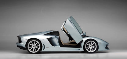 AUTOart 1/18 Lamborghini Aventador LP700-4 Roadster