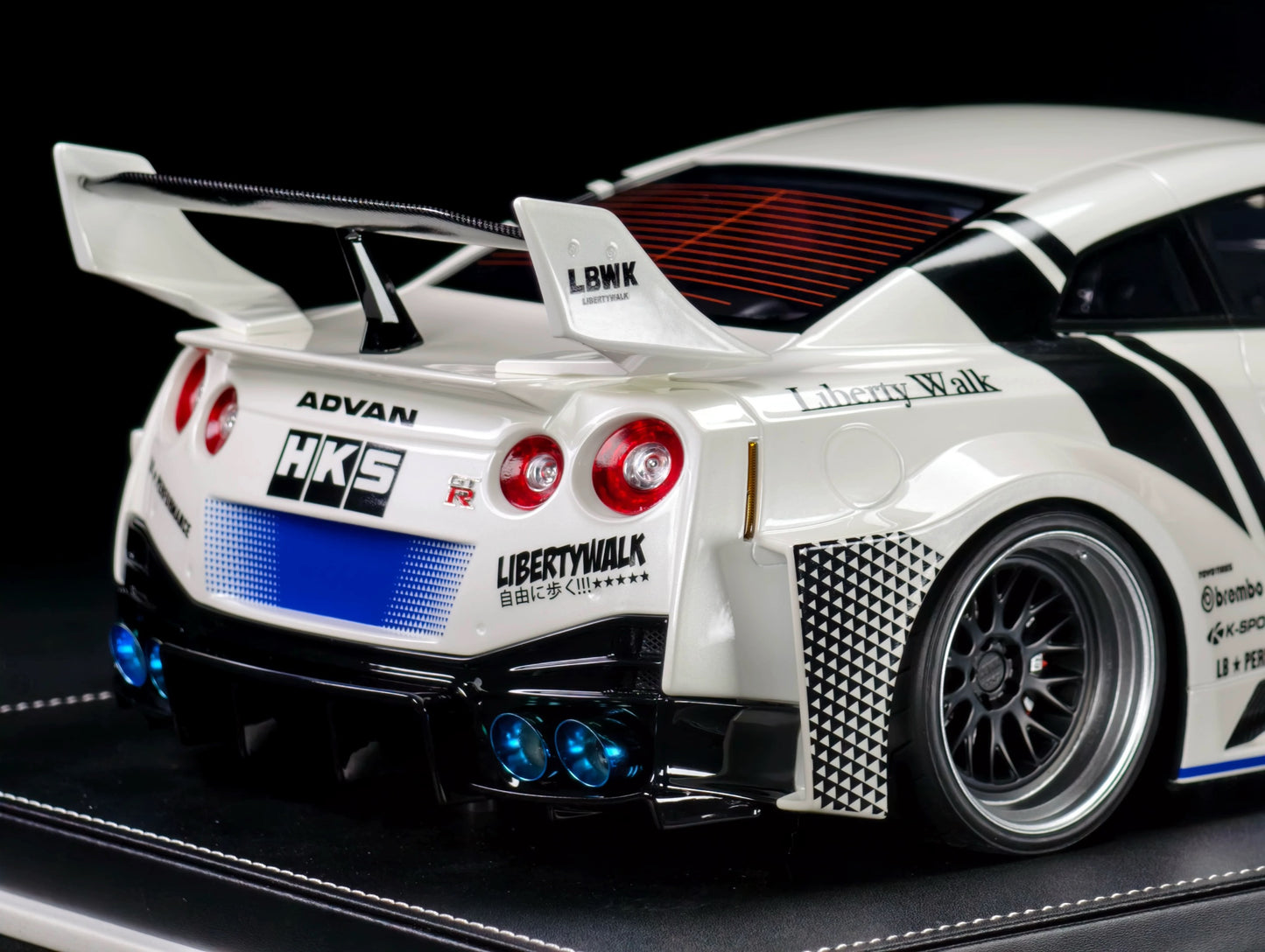 IVY 1/12 LB-Silhouette Works GT Nissan 35GT-RR Resin Model