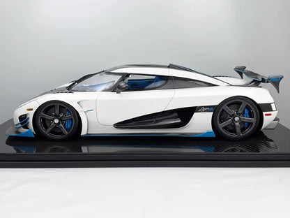 Frontiart 1/8 Koenigsegg Agera RS1 Pearl White Resin Model
