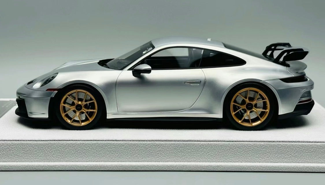 FuelMe Porsche 911 GT3 992 Silver Gold Wheels Limited 10 1/18 Resin Model