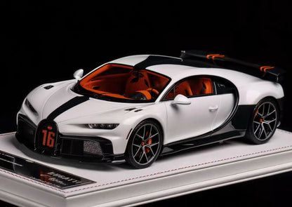 Davis & Giovanni 1/18 Bugatti Chiron Pur Sport “Red Dragon” – White/Orange – Limited to 20