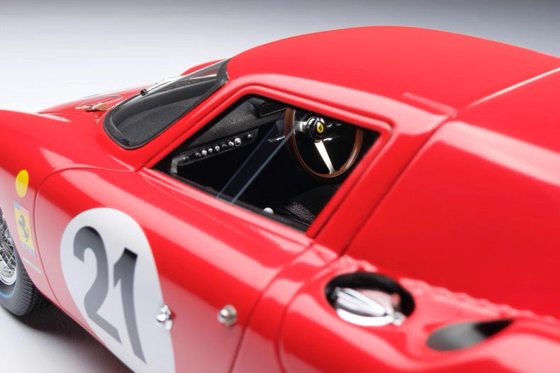 Amalgam 1/18 Ferrari 250 LM 1965 Le Mans Winner No.21 Resin Model