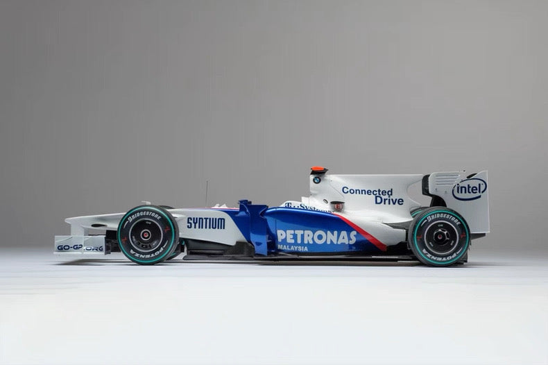 Amalgam 1/8 BMW Sauber F1.09 Formula 1 Resin Model – Robert Kubica – 2009 Abu Dhabi Grand Prix
