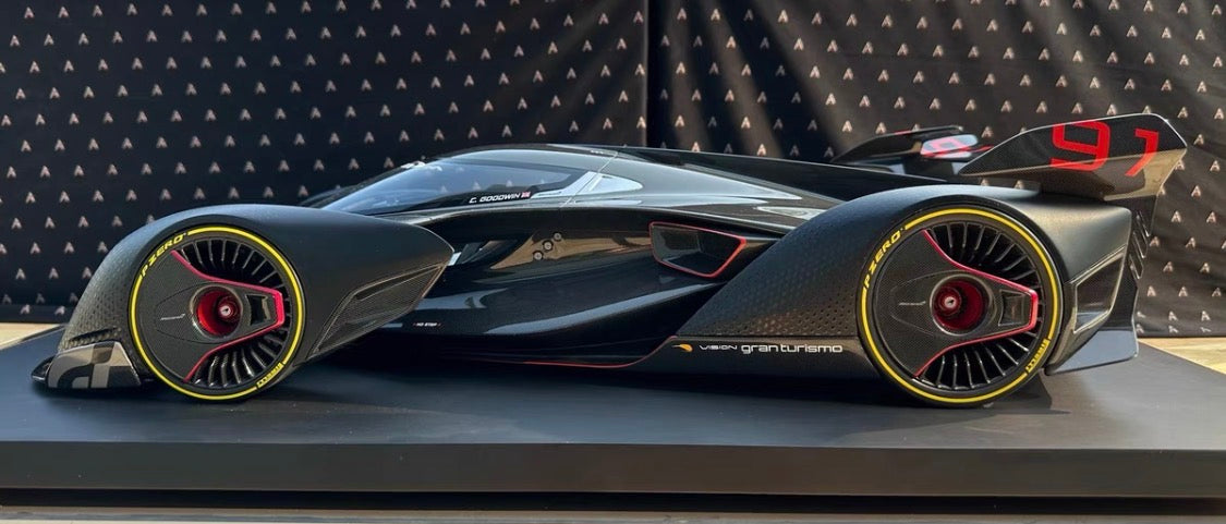Amalgam 1/8 McLaren Ultimate Vision Gran Turismo Noir De Noir Signed Edition
