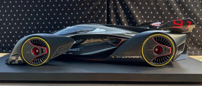 Amalgam 1/8 McLaren Ultimate Vision Gran Turismo Noir De Noir Signed Edition