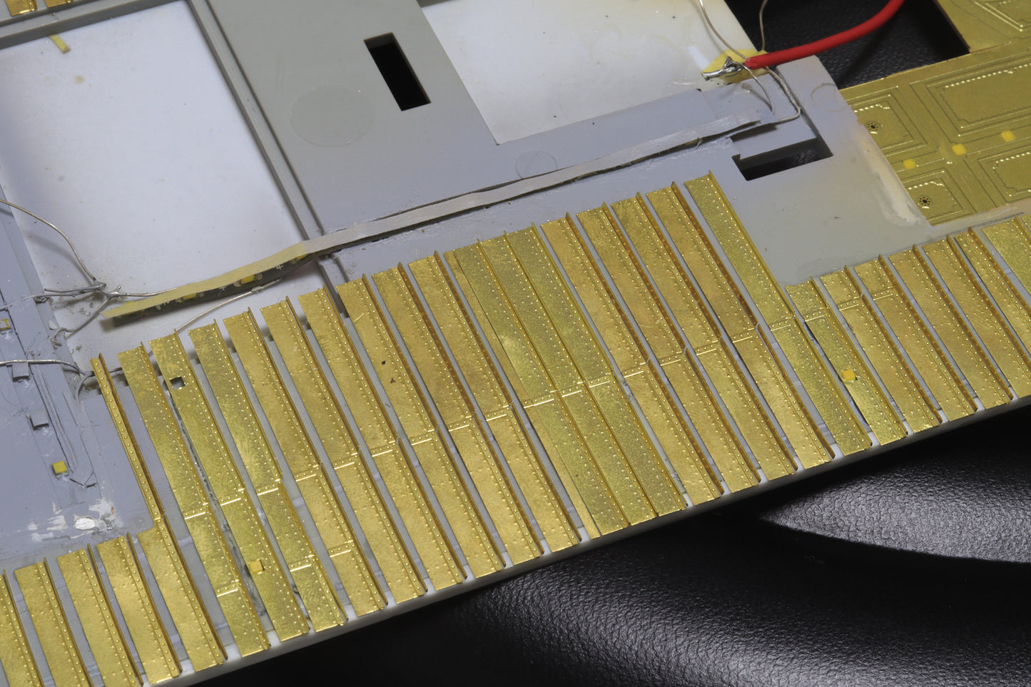 1/200 RMS Titanic Finished Model with Interior Structure – Museum-Grade Edition