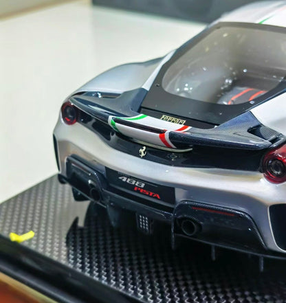 DM PRO 1/18 Ferrari 488 Pista Fully Open Resin Silver Carbon Base 00/05