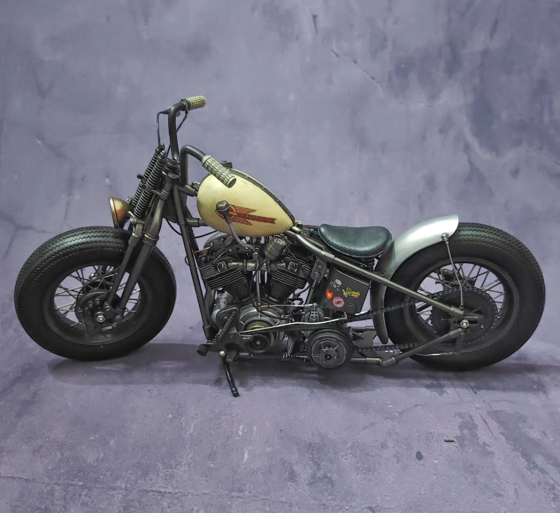 1/6 Custom Harley Bobber Motorcycle Resin Kit | 288 Metal Chain Links | Hand-assembled