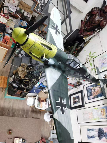 Pre-Order BF-109G-6 1/6 Scale Museum Display Cockpit Scene Hartmann / Galland Tribute Edition
