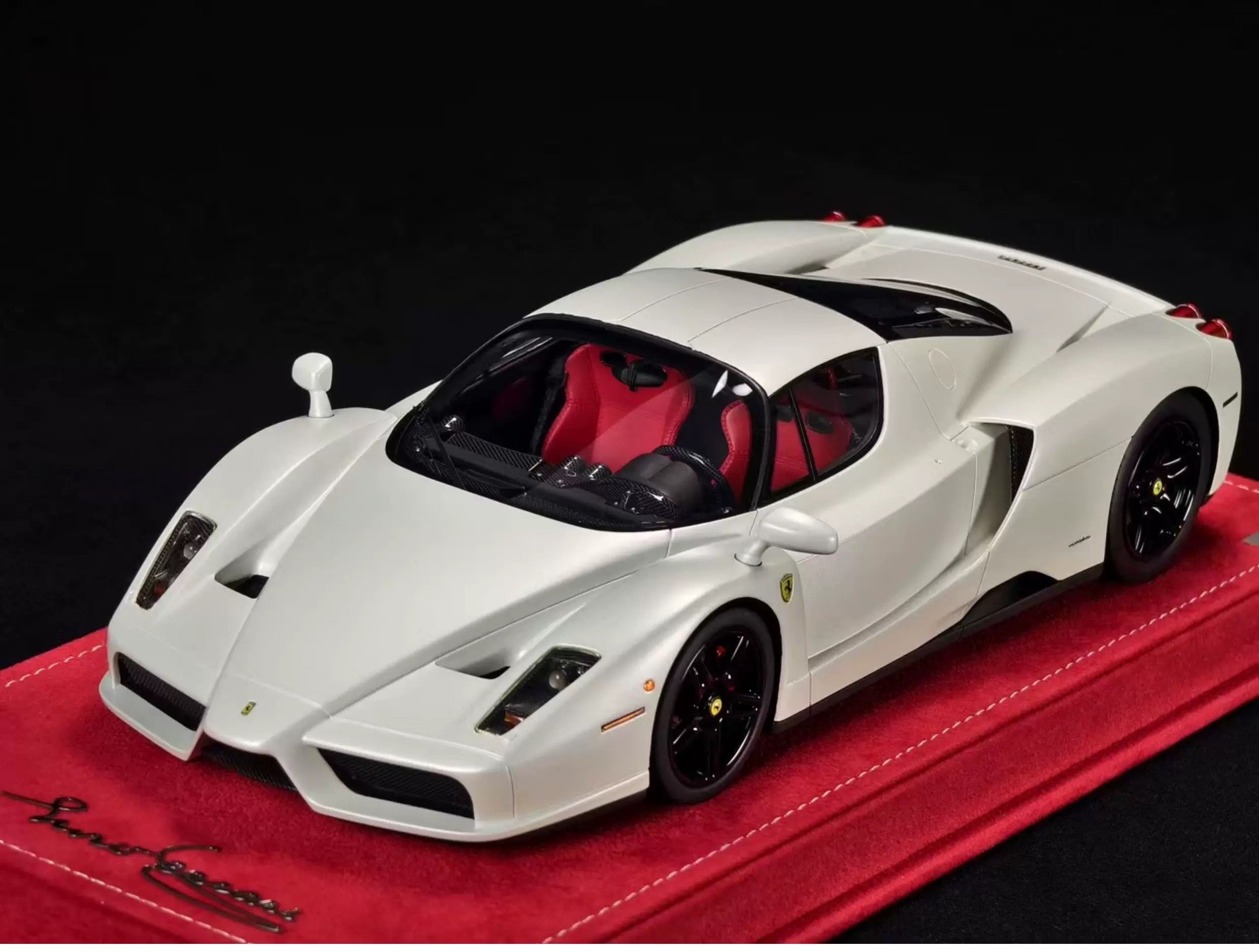 MR Collection 1/18 Ferrari Enzo Resin Model Pearl White – Model
