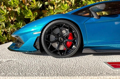 Make Up Lamborghini Aventador SVJ Blue Metallic 1/18 Resin Model