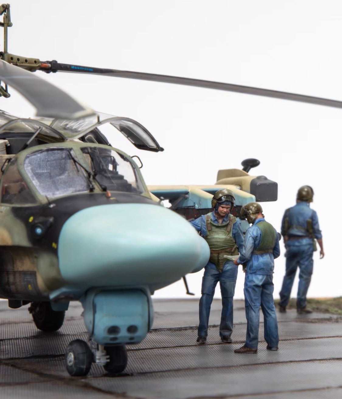 Custom Built Kamov Ka-52 Alligator Desert Camouflage 1/48 Display Model