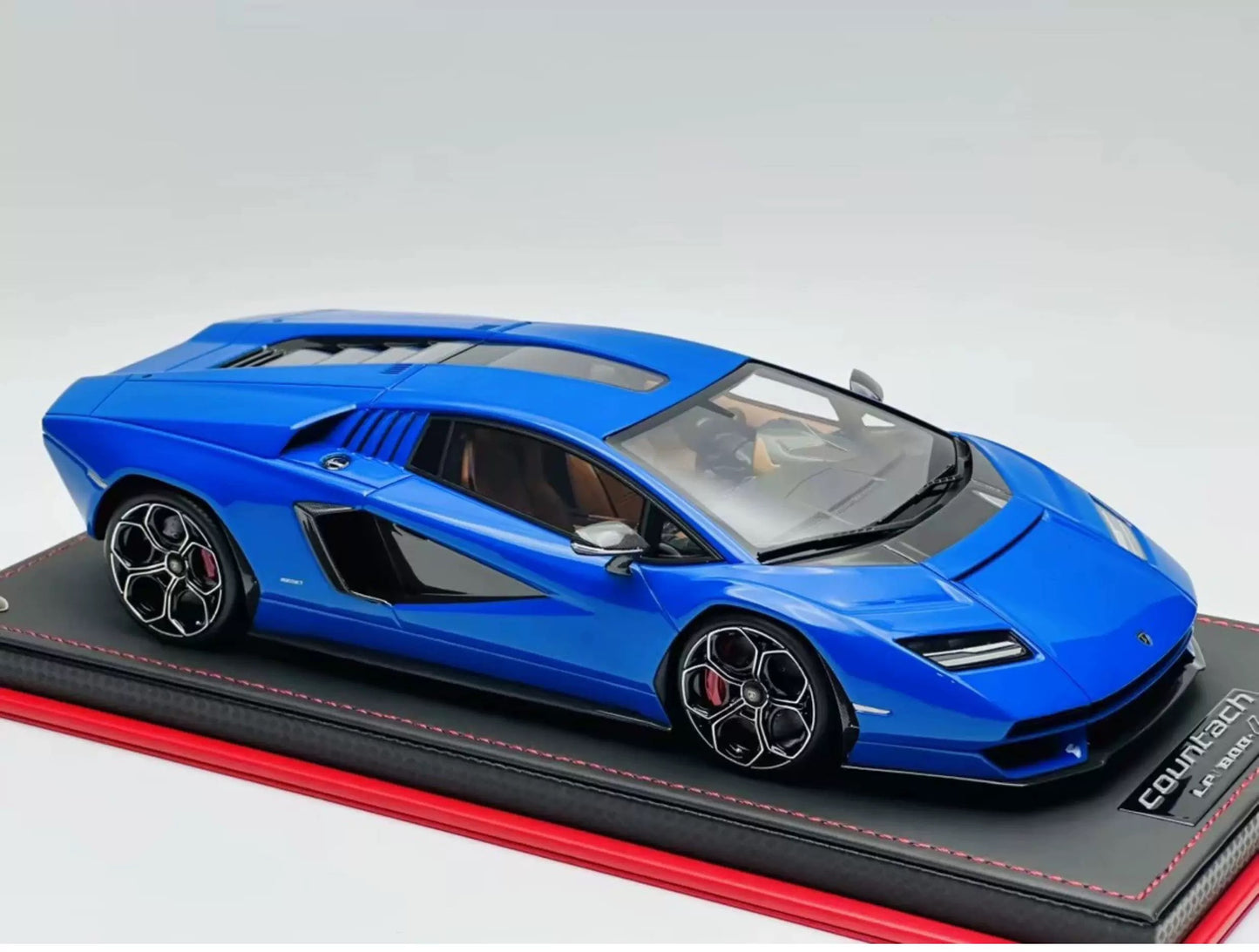 MR 1/18 Lamborghini Countach LPI 800-4 Blue Resin Model