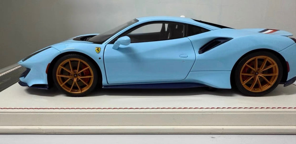 DM Model 1/18 Ferrari 488 Pista Fully Open Resin Light Blue No.03