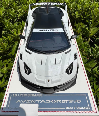 Davis & Giovanni Lamborghini Aventador Liberty Walk White 1/18 Resin Model