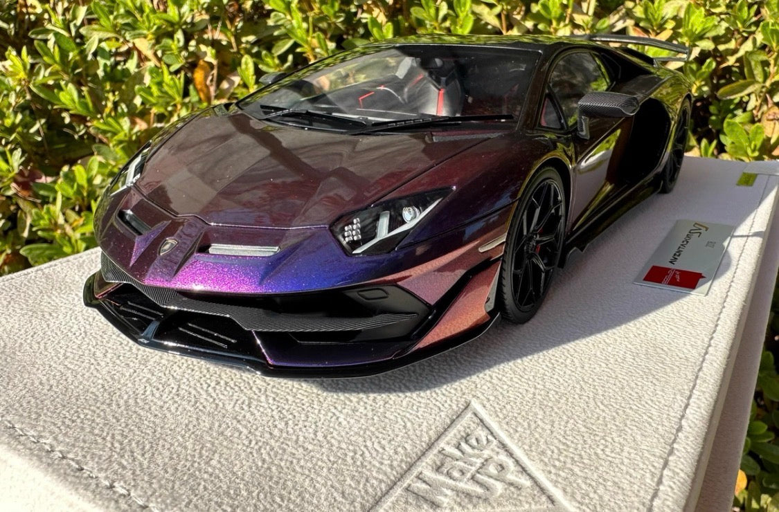 Make Up Lamborghini Aventador SVJ Chameleon Purple 1/18 Resin Model