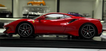 DM Model 1/18 Ferrari 488 Pista Fully Open Resin Limited Edition